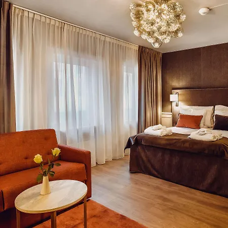 Hotel Grand 4*